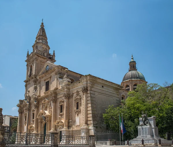 Cattedrale di San Giovanni Battista a Ragusa. Sicilia, Italia . — Foto Stock