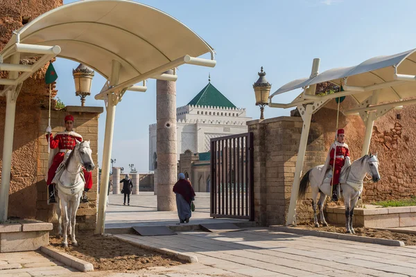 Mohammed V の霊廟と、ラバトの Hassan Ii. — ストック写真