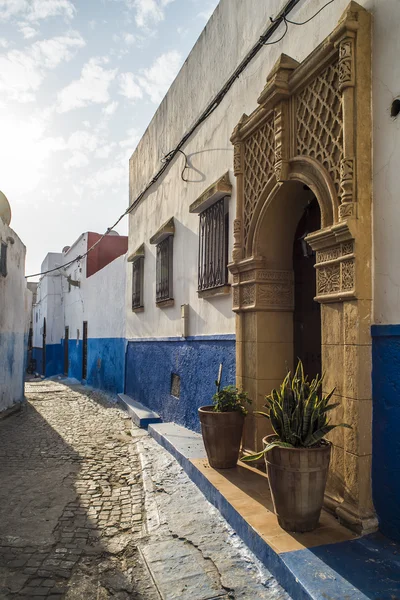Street of Kasbah of the Udayas in Rabat, Morocco. — Stock Photo, Image