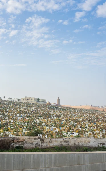 Мусульманское кладбище Рабата. Вид с Kasbah из Udayas. Морено . — стоковое фото