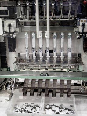 Sos, toz, baharat kesesi otomatik dikey mühürleme ve paketleme makinesi