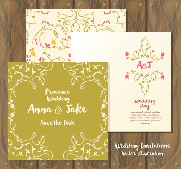 Цветочные свадебные открытки: приглашения и оберточная бумага на деревянном фоне — стоковый вектор