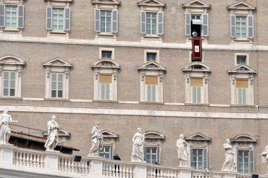 Papa Francis ı Angelus dua ve konuşma Vati holding