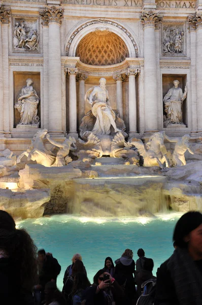 Trevi Çeşmesi (fontana di trevi), Roma, İtalya — Stok fotoğraf