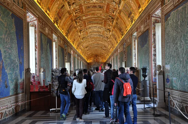 I taket Galleri kartor. Vatikanmuseet — Stockfoto