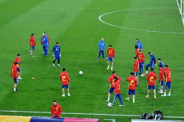 Jogadores da Seleção Espanhola de Futebol durante o aquecimento — Fotografia de Stock