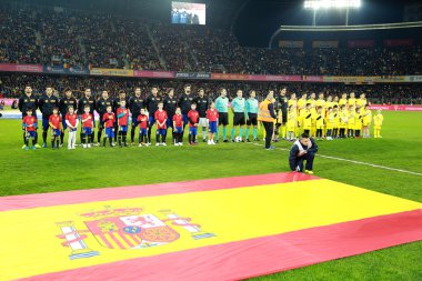 Ulusal futbol takım İspanya ve Romanya bir grup pho için poz
