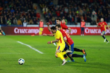 Romanya futbol oyuncu Nicolae Stanciu İspanya karşı eylem