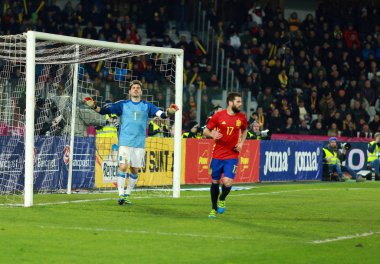 Iker Casillas, İspanya kaleci bir maç sırasında