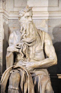 Moses Michelangelo V San Pietro Kilisesi tarafından heykeli
