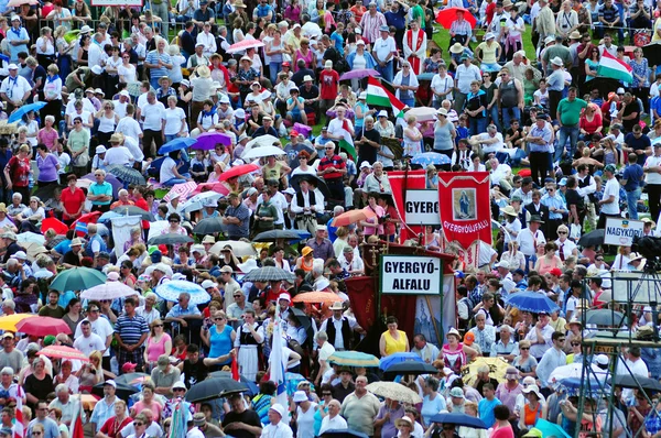 Catholic pilgrims gathering during the Pentecost — Stok fotoğraf