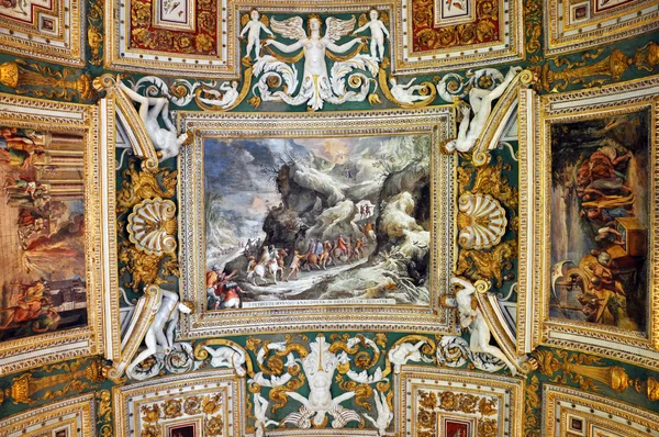 Malerier i Kartgalleriet i Vatikanet – stockfoto