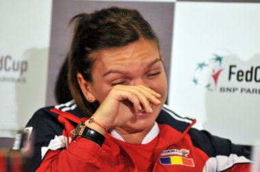 Rumen tenisçi Simona Halep bir basın toplantısı sırasında