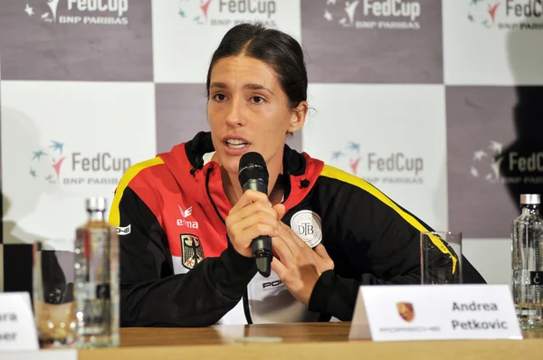 La tenista Andrea Petkovic durante una conferencia de prensa —  Fotos de Stock