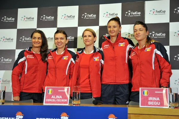 国民の女性のテニスのルーマニアのチーム記者会見 — ストック写真