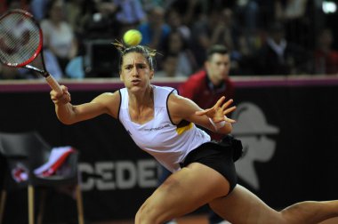 Alman tenisçi Andrea Petkoviç iş başında