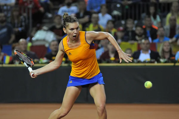 Mulher tenista Simona Halep durante um jogo — Fotografia de Stock