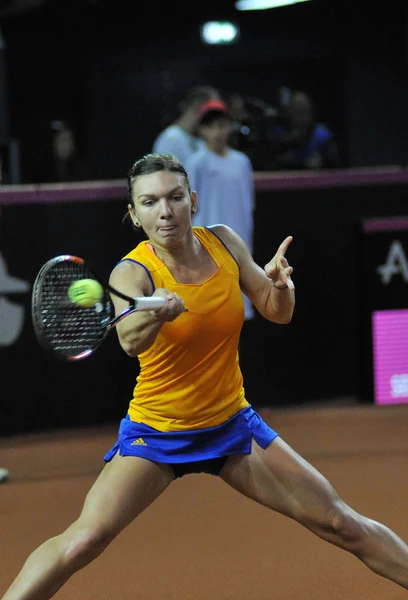 Γυναίκα τενίστρια Simona Halep κατά τη διάρκεια ενός παιχνιδιού — Φωτογραφία Αρχείου