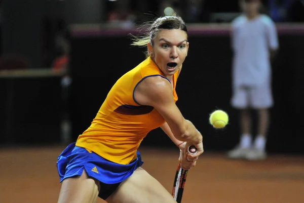 Kobieta tenisistka Simona Halep podczas gry — Zdjęcie stockowe