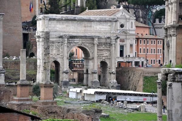 Excavaciones arqueológicas en el Foro Romano, Roma, Italia — Foto de Stock