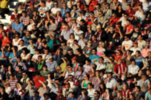 Tłum w Stadion. Niewyraźne głowy i twarze widzów — Zdjęcie stockowe