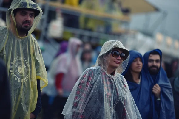 Días lluviosos en un festival de música —  Fotos de Stock