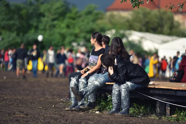 Regenachtige dagen op een muziekfestival — Stockfoto