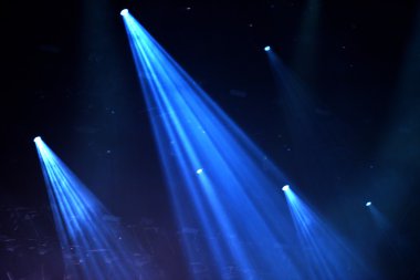Konserde sahne ışıkları