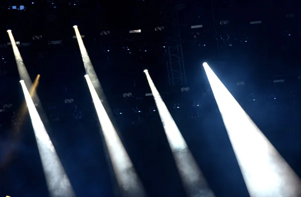 Bühnenbeleuchtung beim Konzert — Stockfoto