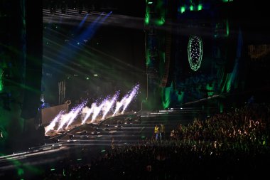 DJ Fedde Le Grand sahnede canlı performans