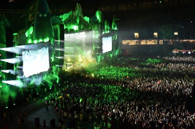 Konserde kalabalık