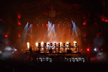 Yangın alev projeksiyon canlı konser