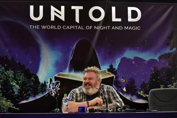 Kristian Nairn (Hodor, Juego de Tronos) en una conferencia de prensa — Foto de Stock