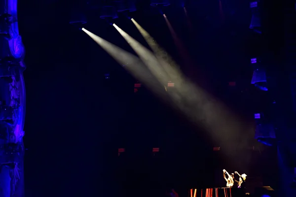 Colorful stage lights at concert — Stock Photo, Image