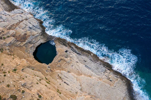 Αεροφωτογραφία Της Λιμνοθάλασσας Γιόλα Μια Φυσική Παραθαλάσσια Πισίνα Στη Θάσο — Φωτογραφία Αρχείου