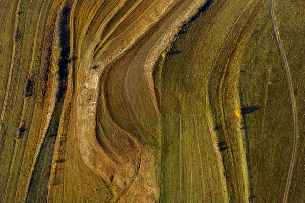 陆陆续续的青山空中景观 无人地带的乡村景观 — 图库照片