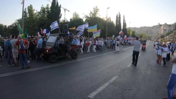 Jerusalem Israel Maj 2018 Ludzie Świętujący Marsz Narodów Organizowany Przez — Wideo stockowe