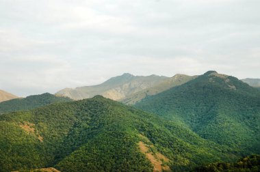 Nagorno Karabakh 'daki dağlar, Artsakh. Sovyetler Birliği çöktükten sonra tartışmalı topraklar Ermenistan ve Azerbaycan arasındaki savaşa konu oldu. 