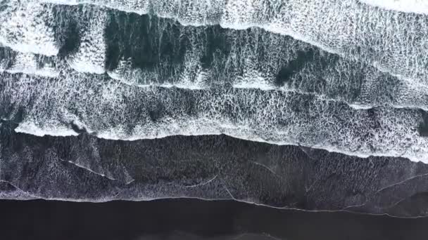 Aerial View Atlantic Ocean Waves Washing Volcanic Black Sandy Beach — Vídeos de Stock