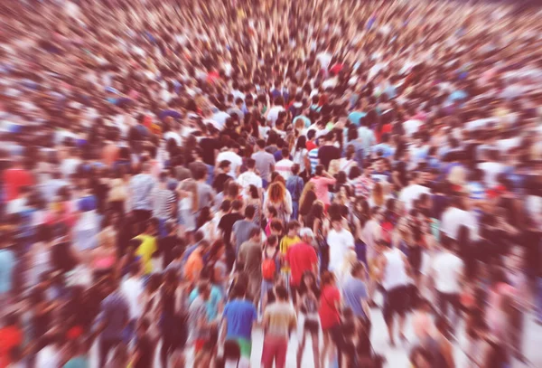 Canlı Bir Konserde Stadyumdaki Seyirci Kalabalığı Bulanıklaştırdı — Stok fotoğraf