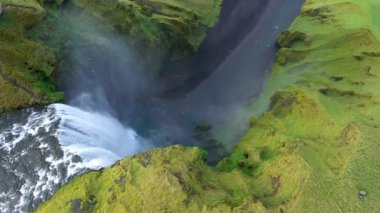 Skogafoss şelalesi, İzlanda havası