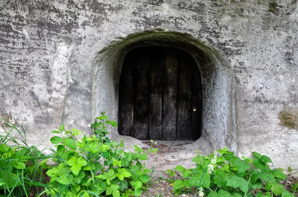 Traditional wine cellars sculpted in rock — Stock Photo, Image