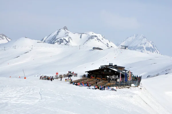 Alplerdeki kayak merkezi — Stok fotoğraf