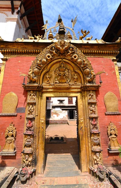 Il Golden Gate nella piazza Durbar. Bhaktapur, Kathmandu Nepal — Foto Stock