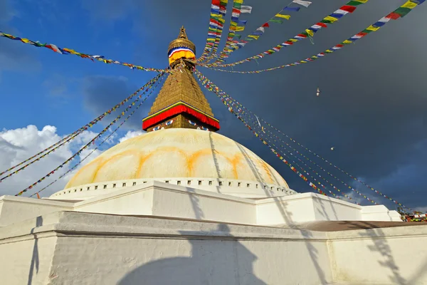 Buddhist shrine Boudhanath Stupa with Buddha wisdom eyes in Kath — Stock Photo, Image