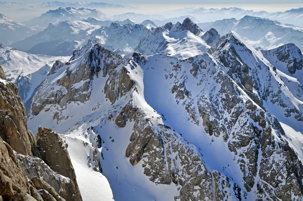 Skidort i dolomiterna — Stockfoto