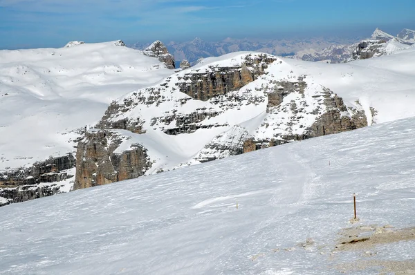 Dolomitok hegyei, tél, sípálya, Olaszország — Stock Fotó