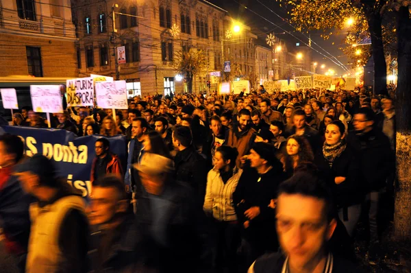 Romanya Başbakanı, Victor Ponta protesto insanlar — Stok fotoğraf