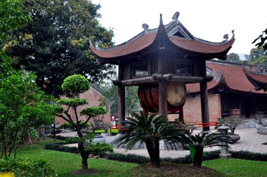 Edebiyat, hanoi Tapınağı