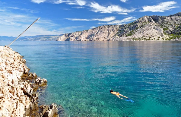 Woman snorkeling — Stock Photo, Image